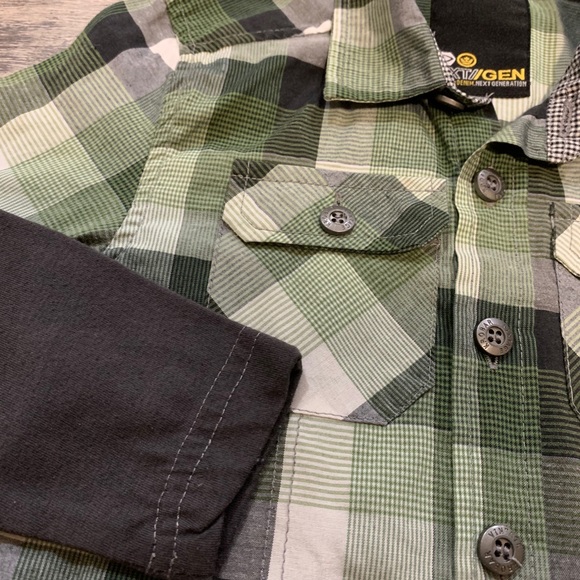 4/$20 Green Dino Shirt - Picture 2 of 5